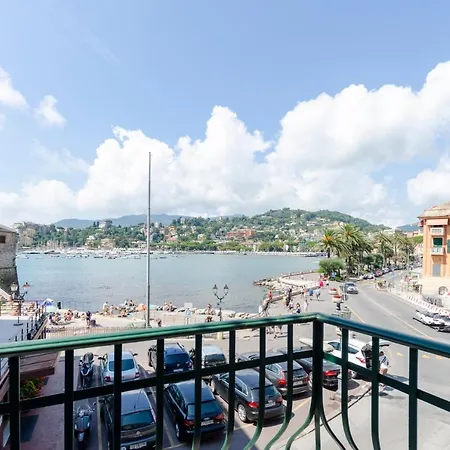 Casa Rosa Al Mare, アパート