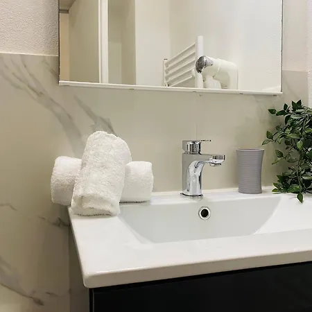 Casa Rosa Al Mare, *